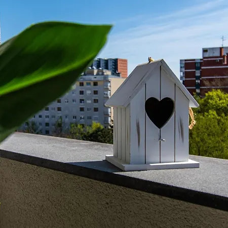 Apartments Repinc 32: Modern Zagreb Stay with EV Charging Exterior photo