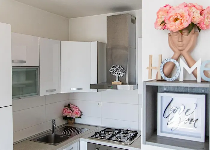 Flexible Selfcheckins 32 - Zagreb - Garage - Electric Vehicle Ccharger - Big Loggia - New - Apartments Repinc 32