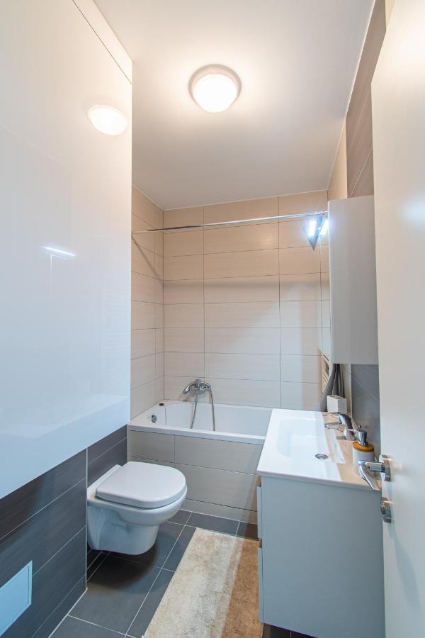 Repinc 32: Modern With Ev Charging Apartment *
